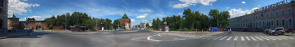Площадь Минина и Пожарского - нижний Новгород. Панорама площади.